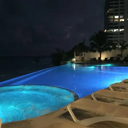 Cozy And Modern Apartment Cancun Exterior photo
